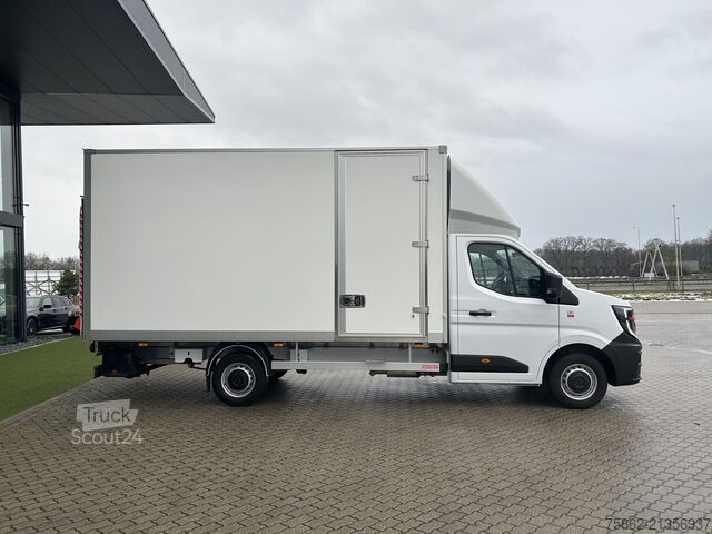 Slēgtais furgons Renault Master 130 Laadklep + Zijdeur