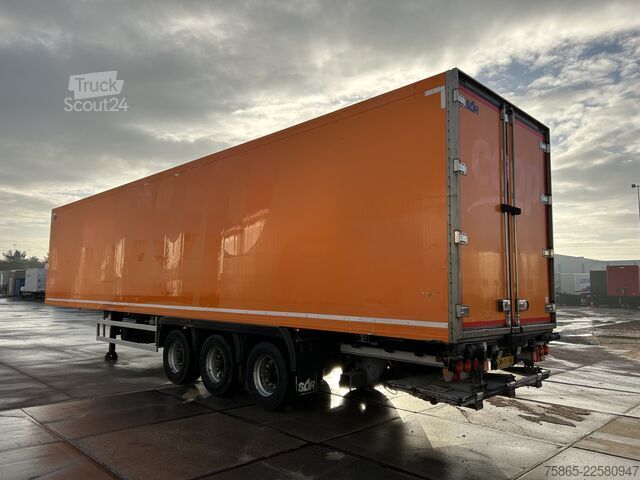 النقل المبرد / المجمد Krone / SOR Iberica -S3E / Carrier Vector 1550 / Kuhl...