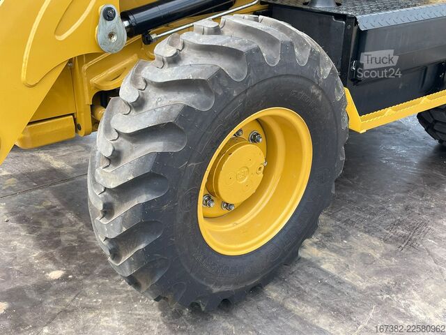 Ekskavatör/yükleyici kombinasyonu Caterpillar 424
