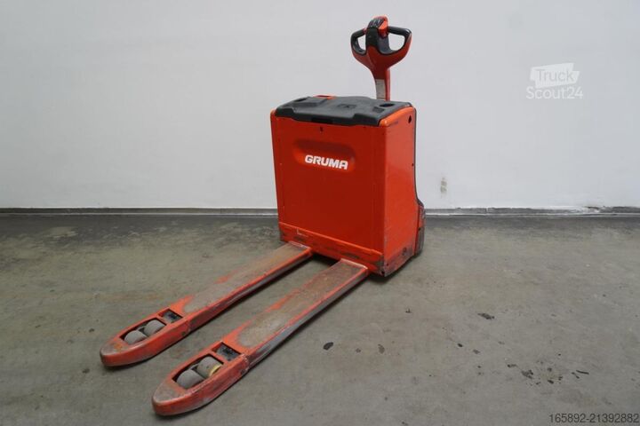 Manuālais palešu ratiņš Linde T 20 1152-02