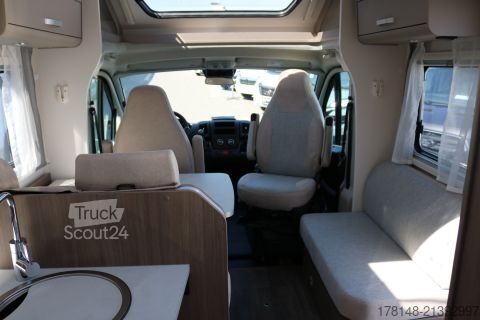 Polintegriran avtodom Carado T 448 Pro+