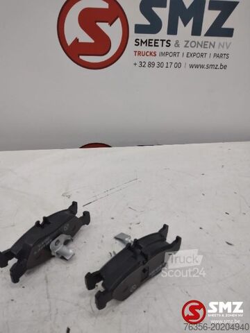 Sabot de frein Mercedes Set remblokken mercedes sprinter w903 a0044202720