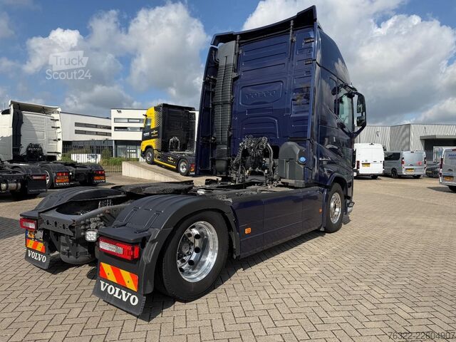 Standard-SZM Volvo FH 460 GLOBETROTTER XL / DYNAMIC STEERING / I-P...