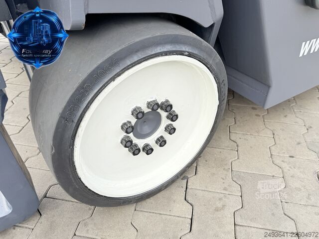 štvorcestný vysokozdvižný vozík Combilift CB4000 GAS TRIPLEX 6800 POSITIONER CABIN