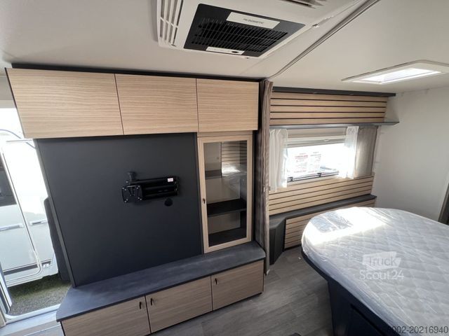 Caravane HOBBY Maxia 660 WQM Auflastung 2.200 kg Dachklima