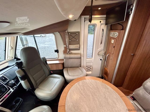 Autocaravana integral HYMER/ERIBA B 588 PremiumLine * Einzelbetten-Hubbett *