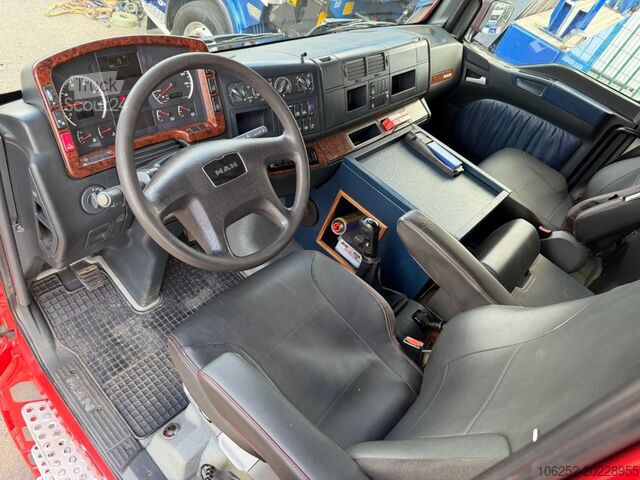 Kraanwagen MAN TGA 33.530 6x4 - 90T + CRANE HMF 3720 K6 (17.3m...