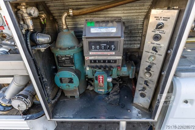 شاحنة صهريج VOLVO FM 500 +MAGYAR 13.500 L /3COMP