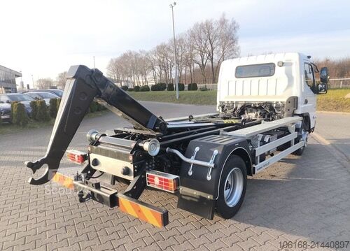 Roll-off tipper truck Fuso Canter 9C18 Abrollkipper
