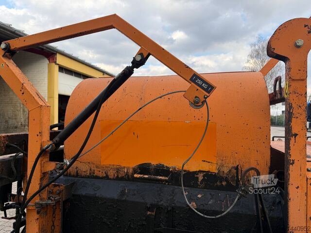 Răzuitor de emulsie bituminoasă GRUN BSM 1200-4R