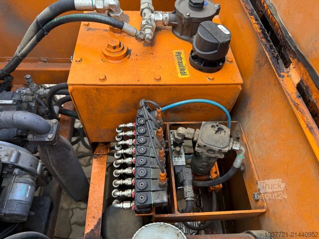 Răzuitor de emulsie bituminoasă GRUN BSM 1200-4R