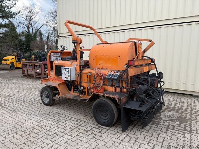 Răzuitor de emulsie bituminoasă GRUN BSM 1200-4R