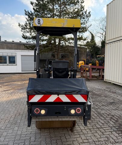 Rouleau compresseur BOMAG BW100AD-5