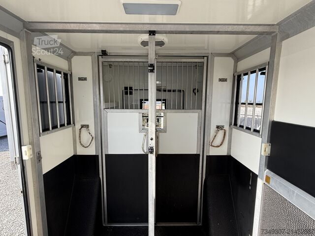 Transport de chevaux Renault Master PAARDENWAGEN | HORSETRUCK | STX | STALLI...