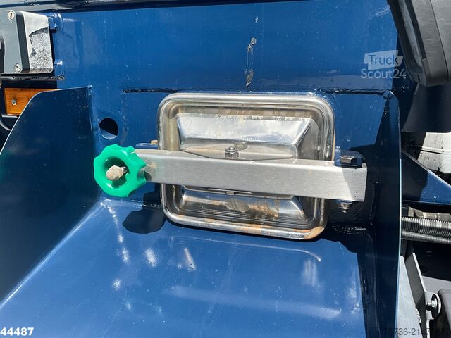 Véhicule de collecte des déchets Mercedes-Benz Atego 1524 Euro 6 Fratelli Mazzocchia 12m²