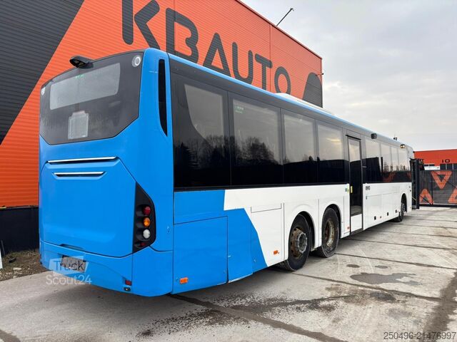 Bus interurbain Volvo B8R 8900 6x2*4 AC / AUXILIARY HEATING / WHEELCH...