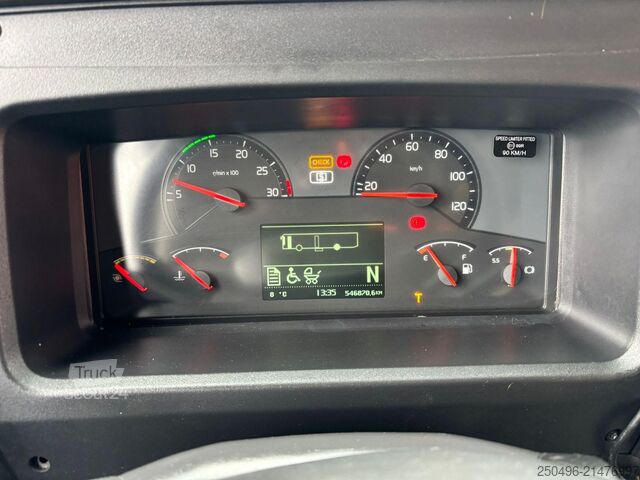 Bus interurbain Volvo B8R 8900 6x2*4 AC / AUXILIARY HEATING / WHEELCH...