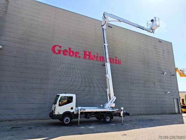 Plataforma elevatória Nissan Cabstar 35.13 NT400 Multitel MX 250
