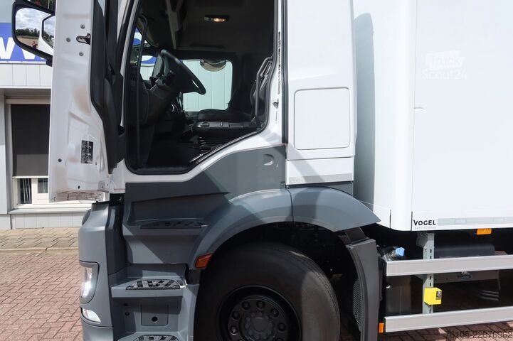 Koffert Mercedes-Benz Actros 1842 L bak+ klep B.A.R. 2000 kg