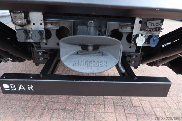 Koffert Mercedes-Benz Actros 1842 L bak+ klep B.A.R. 2000 kg