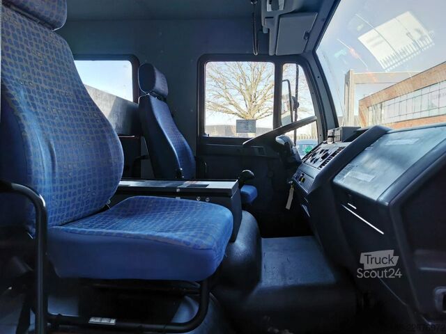 Véhicule de lutte contre les incendies MAN LE 10.225 LC 4x2 DOKA