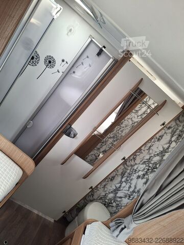 Kamper zintegrowany Carado I447