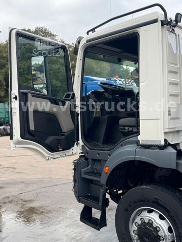 Jeřáb na nákladním automobilu MAN TGM TG3 18.320 4x4 HMF Ladekran Pritsche