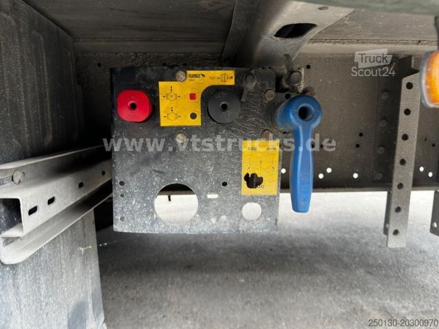 Nyitott ponyvás félpótkocsi SCHMITZ CARGOBULL SCB*S3T MegaTrailer Curtainsider Edscha-Verdeck