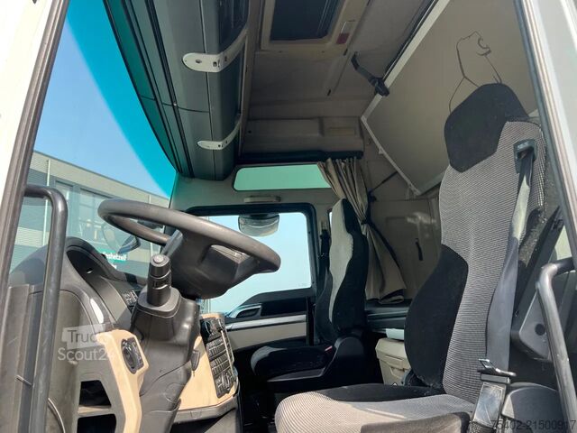 Standard tractor MAN TGX 18.470 / 2x Tank / Retarder / Euro 6