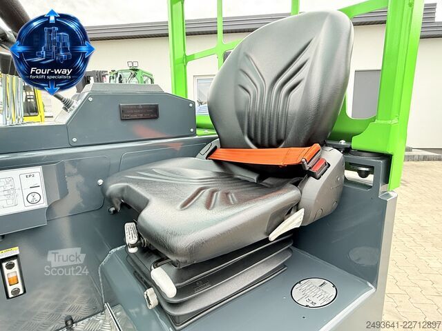 Empilhadeira multidirecional Combilift CB4000 GAS TRIPLEX 6450MM POSITIONER
