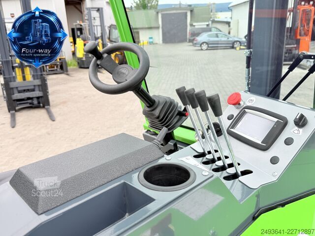 Empilhadeira multidirecional Combilift CB4000 GAS TRIPLEX 6450MM POSITIONER
