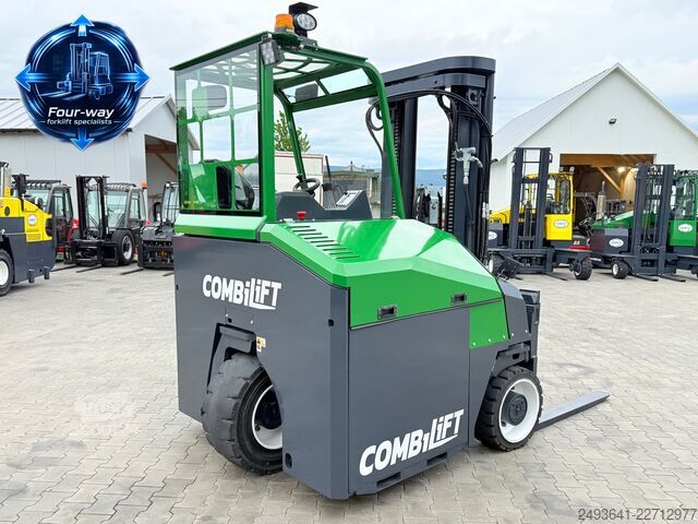 Chariot élévateur multidirectionnel Combilift CBE4000 ELECTRIC TRIPLEM 5500 POSITIONER