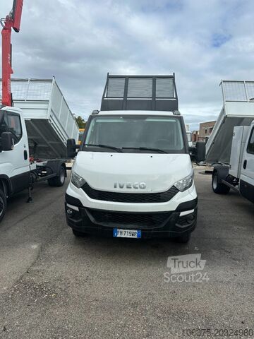 Трьохсторонній самоскид IVECO Daily  35C13