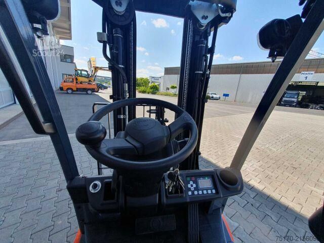 περονοφόρο ανυψωτικό Toyota 8FBET15 / Triplex: 4.30m / nur 1.842h! / SS