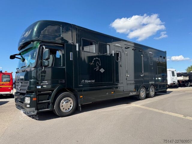 Karjan kuljetusauto MERCEDES-BENZ 2541 L 6x2*4 Actros 5 Pferde Popout nur 34302 km