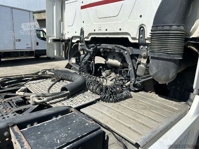 Štandardný ťahač Mercedes-Benz Mercedes Actros 1851