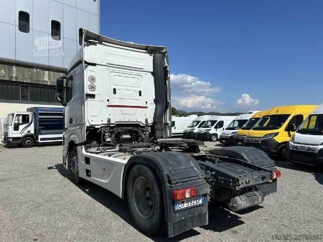 Štandardný ťahač Mercedes-Benz Mercedes Actros 1851