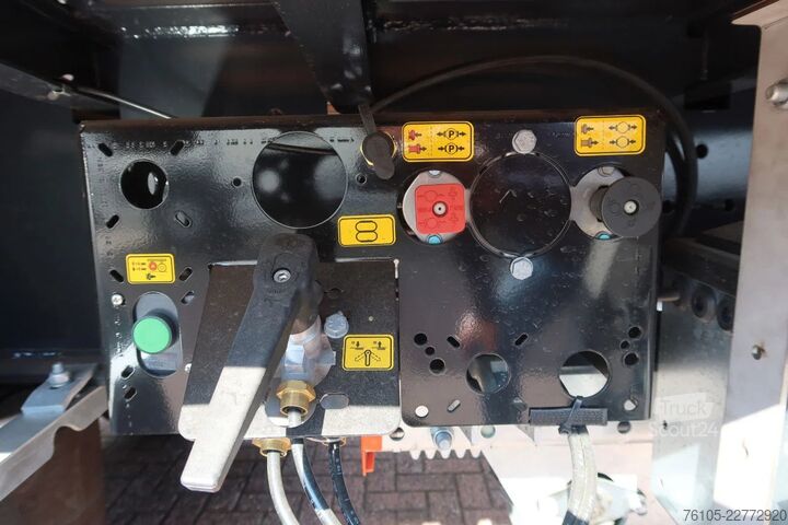  Wielton 3 Asser. Gesloten met Dhollandia klep 2500 kg L...