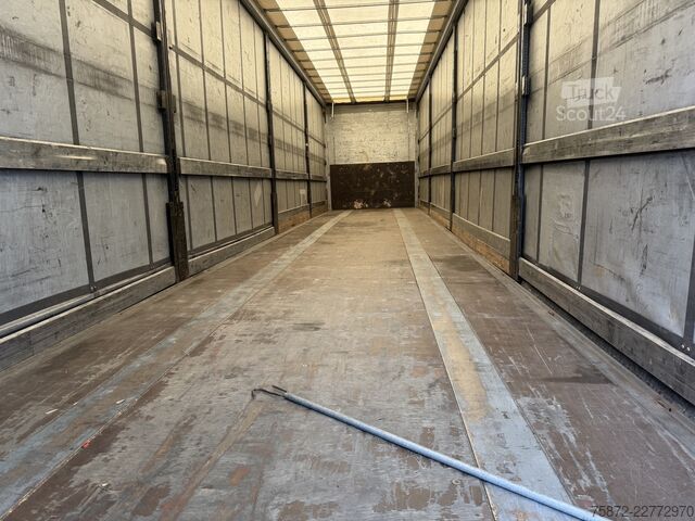 Semi-remorque bâchée Kögel TAULINER SN24 ELEVACION MULTI PUNTO