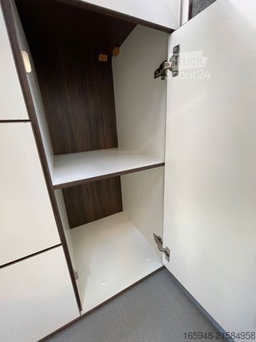 Kamper PÖSSL Summit 640 Prime | *MEGA Ausstattung*