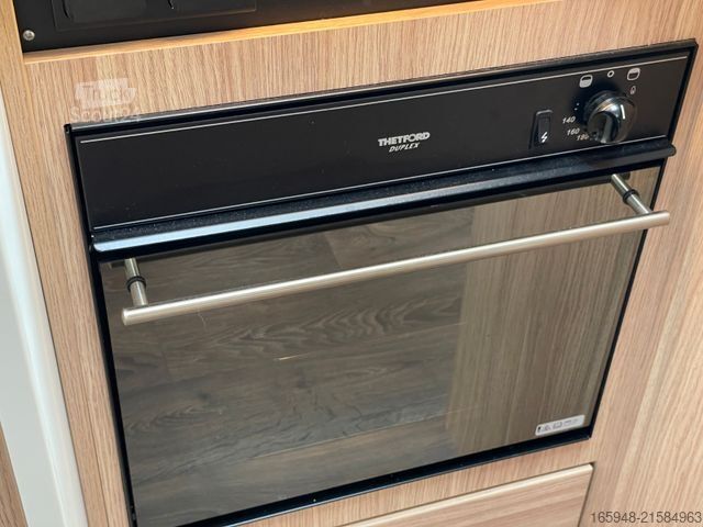 Halvintegrert bobil SUNLIGHT T 65 | Backofen,Hubbett, Für die ganze Familie!