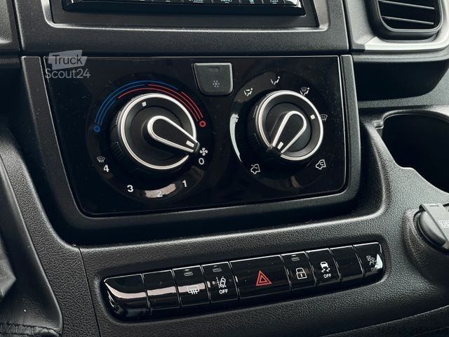 Halvintegrert bobil SUNLIGHT T 65 | Backofen,Hubbett, Für die ganze Familie!