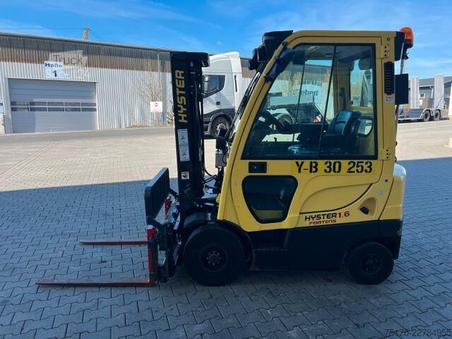 Motostivuitor Hyster H1.6 FT / Verstellgerät / HH: 4.45m / nur 1.299h