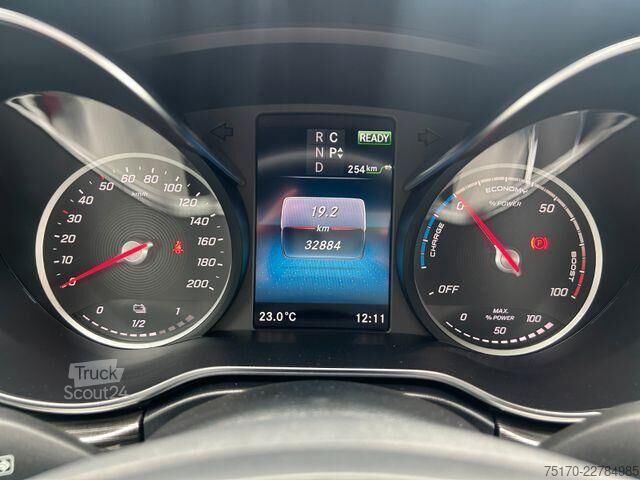 Break cu acoperiș înalt Mercedes-Benz EQV 300 AVA PANORAMA LIege-Paket DISTRONIC