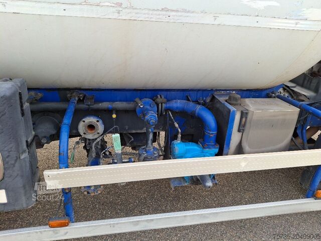 Autocisternă RENAULT MIDLUM 220DCI GAS / LPG