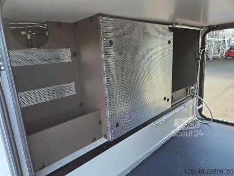 Caravana semiintegrada Bürstner Signature SFT 7.5