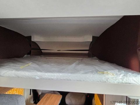 Caravana semiintegrada Bürstner Signature SFT 7.5
