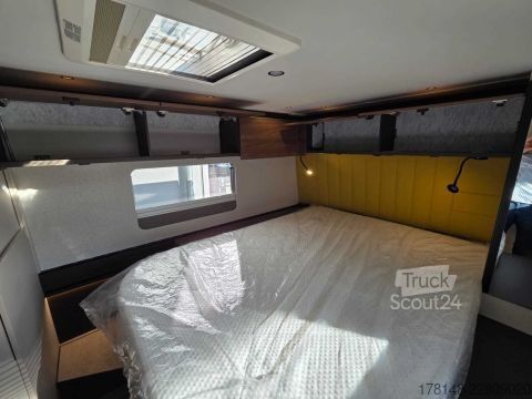 Caravana semiintegrada Bürstner Signature SFT 7.5