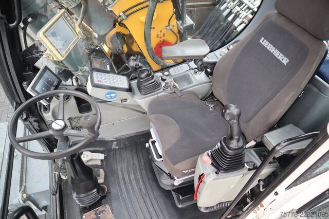 Excavator pe roți Liebherr A916 | ROTOTILT R5 + GRIP | BUCKET | 3D GPS | BSS