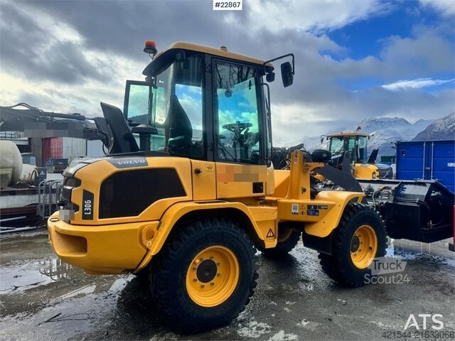Nakladač Volvo L30G Wheel Loader w/Bucket – 1410 hours! WATCH VID